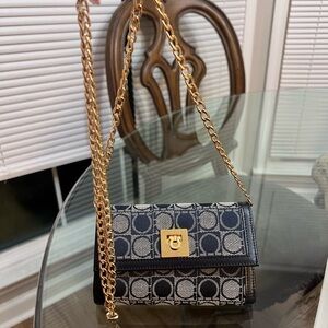 NEW FERRAGAMO NAVY WALLET WITH CHAIN